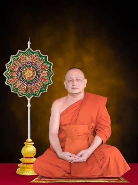 พระครูวรวัตรสมานคุณ
(กฤตพรต กนตสีโล)